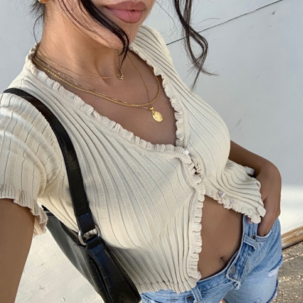 Verge Girl Cropped Ruffle Knit “Pearl”Button Top